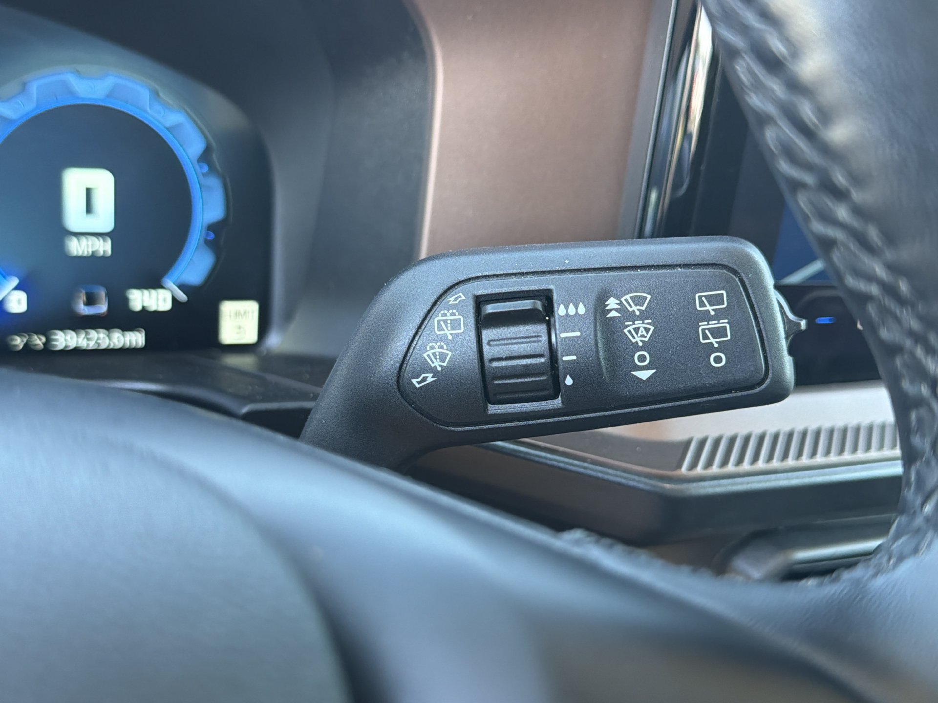Used 2025 Ford Bronco Sport Outer Banks w/ Outer Banks Tech Package+ AWD/4WD image 16