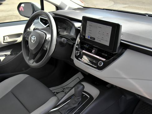 Used 2025 Toyota Corolla LE w/ LE Premium Package FWD image 43