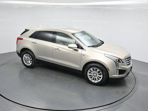 Used 2017 Cadillac XT5 FWD image 39