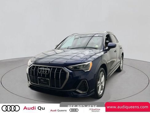 Certified 2022 Audi Q3 2.0T Premium image 1