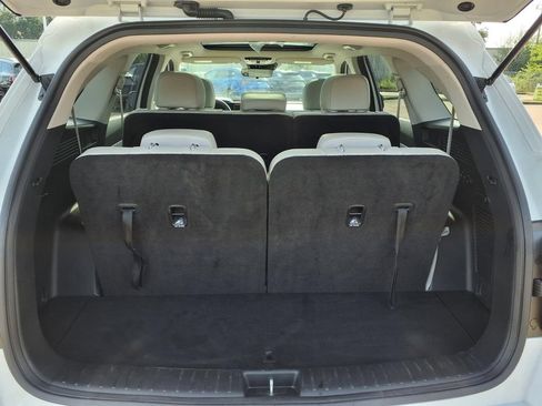 Used 2023 Kia Sorento S w/ Panoramic Sunroof Package FWD image 13