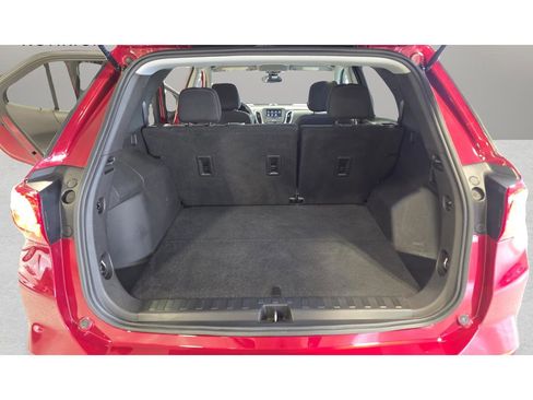 Used 2021 Chevrolet Equinox LT image 14