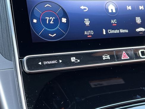 New 2026 Mercedes-Benz C 300 4MATIC Sedan image 32