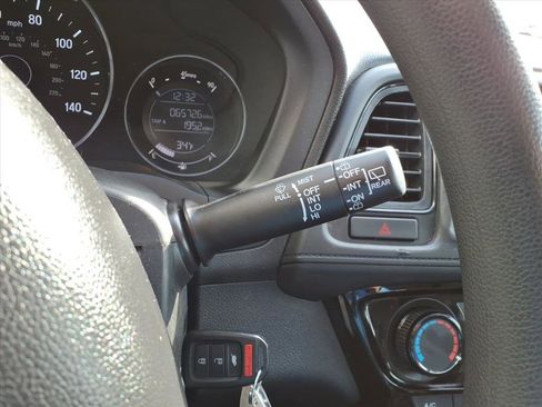 Certified 2017 Honda HR-V LX image 19