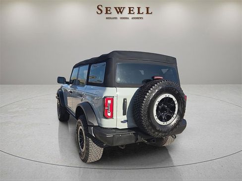 Used 2022 Ford Bronco Badlands w/ Sasquatch Package image 3