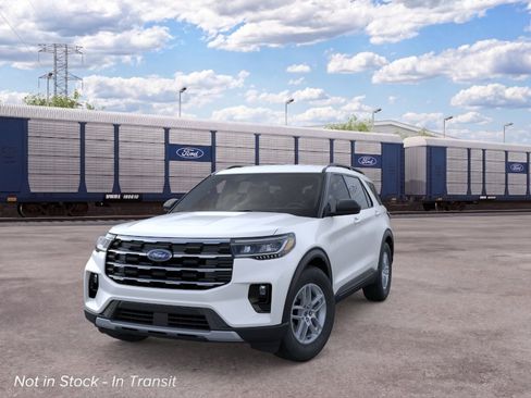New 2026 Ford Explorer Active w/ Active Comfort Package RWD image 2
