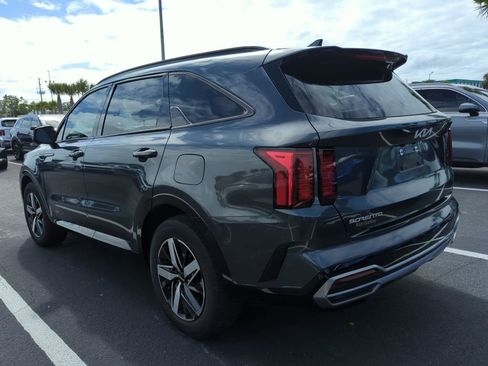 Certified 2023 Kia Sorento S image 8