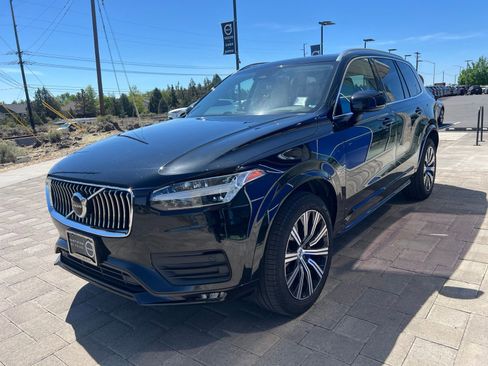 Used 2023 Volvo XC90 B5 Core w/ Protection Package Premier AWD/4WD image 5