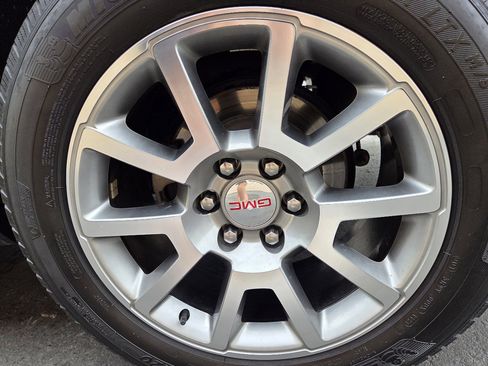 Used 2020 GMC Yukon XL Denali image 38