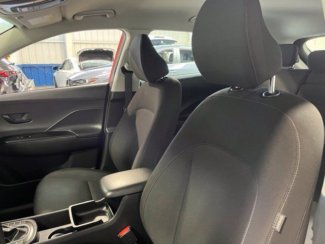 Used 2024 Hyundai Kona SE FWD image 24