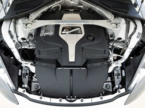 Used 2025 Aston Martin DBX 707 AWD/4WD image 33
