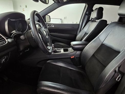 Used 2017 Jeep Grand Cherokee Altitude AWD/4WD image 15