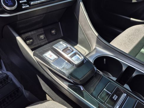 Certified 2023 Hyundai Sonata SEL FWD image 25