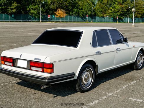Used 1989 Rolls-Royce Silver Spirit RWD image 8