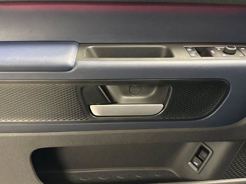 New 2025 Volkswagen ID. Buzz Pro S image 10