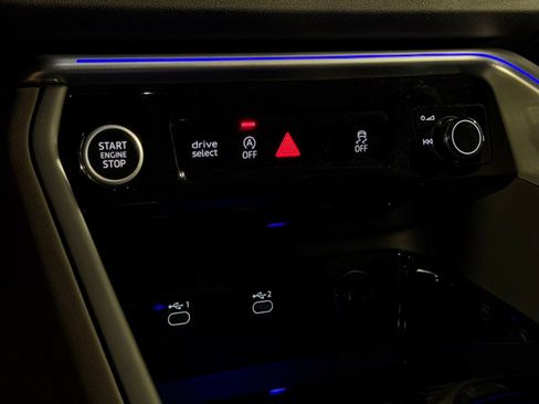 Certified 2025 Audi Q5 Premium Plus w/ Premium Plus AWD/4WD image 19