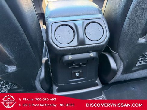 Used 2022 Jeep Wrangler Unlimited Rubicon 4xe w/ Cold Weather Group AWD/4WD image 36