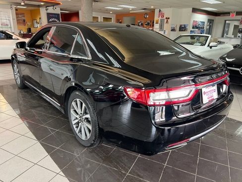 Used 2017 Lincoln Continental Premiere image 8
