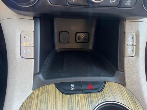 Used 2019 GMC Acadia Denali AWD/4WD image 18