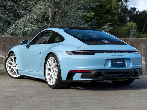 Certified 2022 Porsche 911 Carrera S RWD image 3