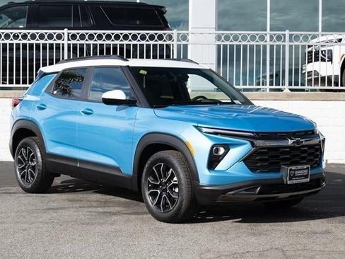 Used 2026 Chevrolet TrailBlazer ACTIV w/ Driver Confidence Package image 2