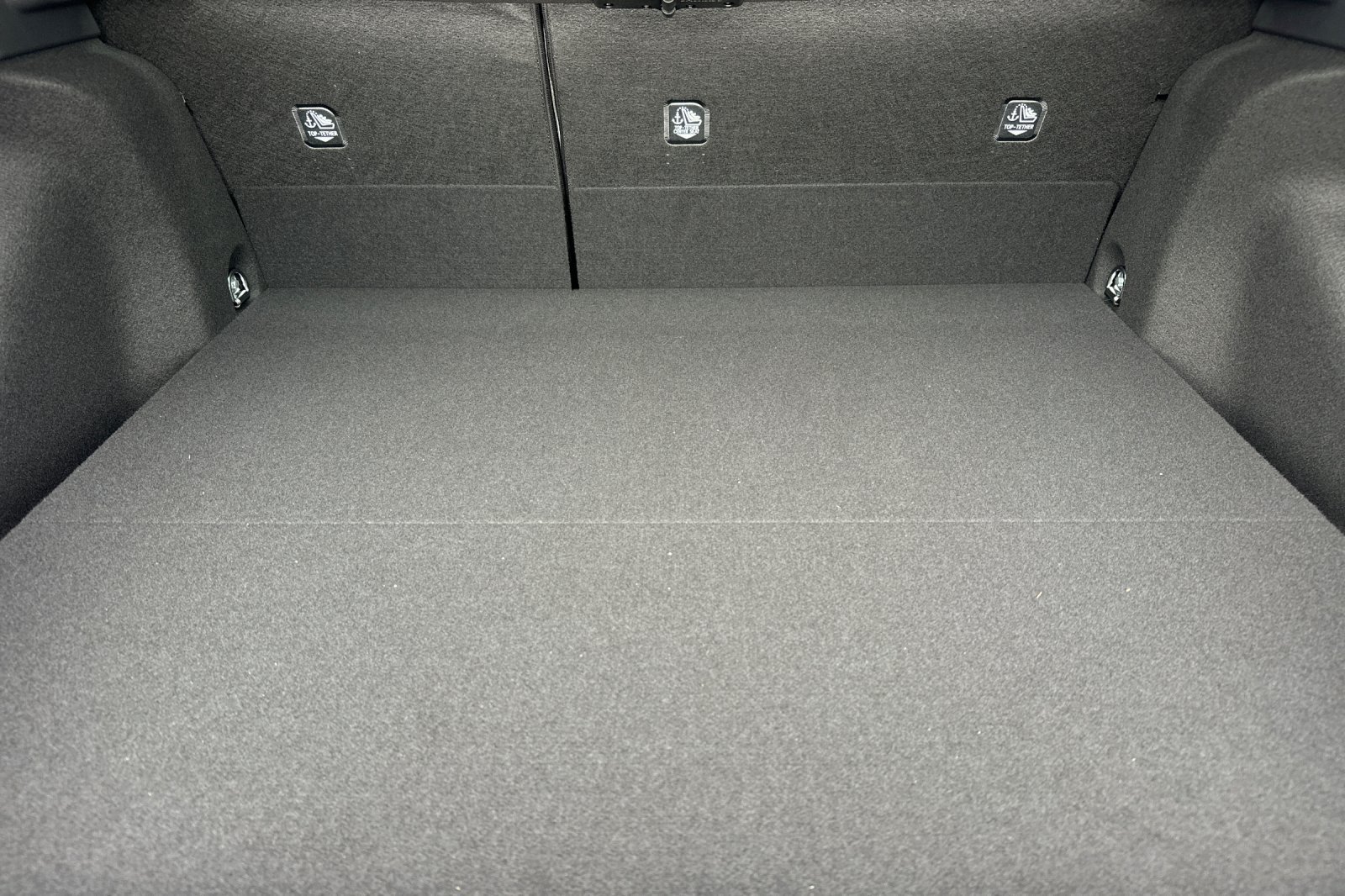 New 2027 Toyota Prius Limited FWD image 17