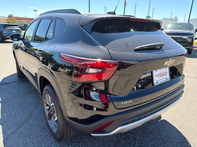 New 2026 Chevrolet Trax LT FWD image 5