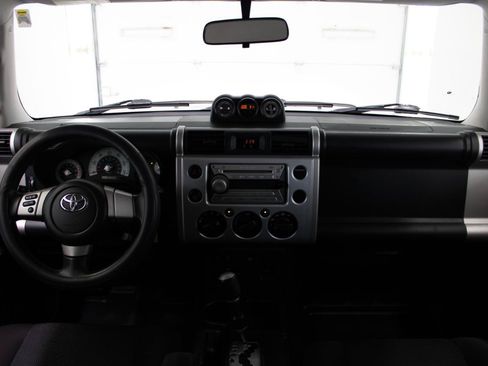 Used 2008 Toyota FJ Cruiser 2WD image 68