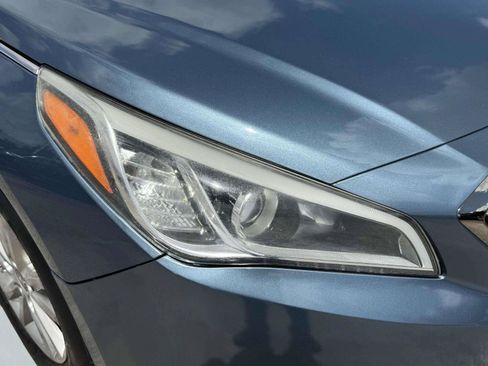 Used 2015 Hyundai Sonata SE w/ Option Group 09 FWD image 10