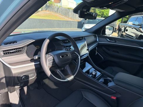 New 2026 Jeep Grand Cherokee L Limited AWD/4WD image 17