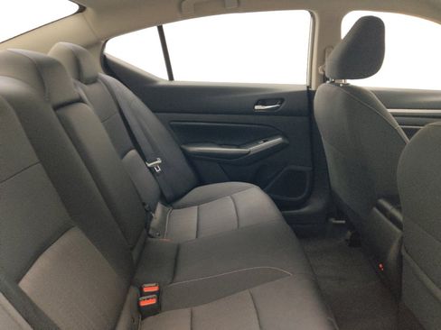 Used 2022 Nissan Altima 2.5 SV AWD/4WD image 19