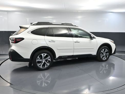 Used 2022 Subaru Outback Touring XT AWD/4WD image 5