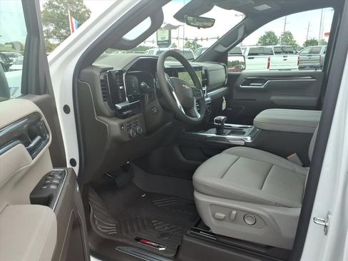 New 2026 Chevrolet Silverado 1500 LTZ w/ LTZ Premium Package AWD/4WD image 9