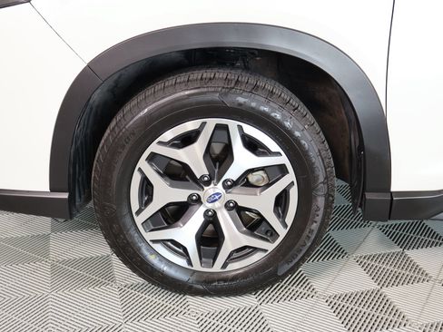 Used 2024 Subaru Forester Premium AWD/4WD image 18