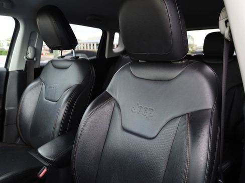 Used 2021 Jeep Compass Limited w/ Elite Interior Group AWD/4WD image 6