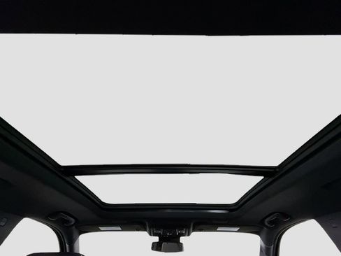 Used 2025 Chevrolet Tahoe LT w/ Comfort Package image 22