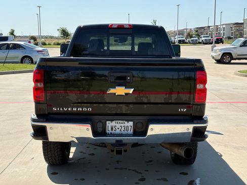Used 2019 Chevrolet Silverado 2500 LTZ w/ Duramax Plus Package AWD/4WD image 6