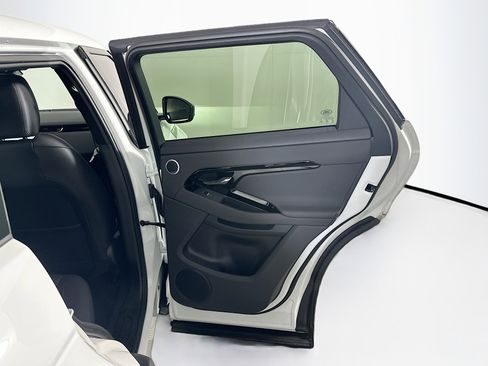 Used 2025 Land Rover Range Rover Evoque S image 33