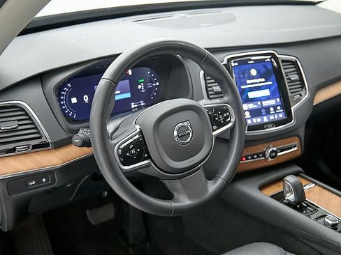 Certified 2024 Volvo XC90 T8 Plus AWD/4WD image 13