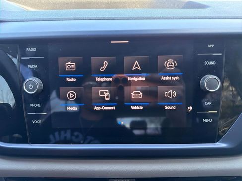 Used 2023 Volkswagen Taos SE image 27