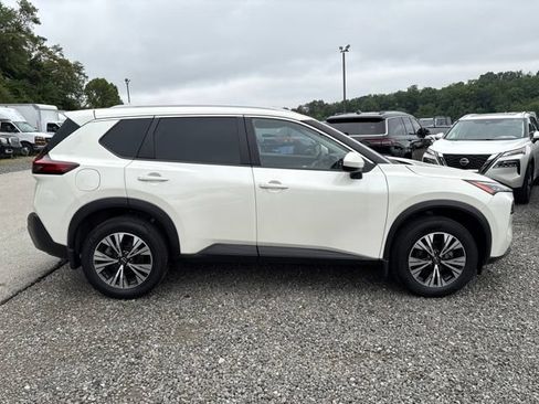 Certified 2023 Nissan Rogue SV w/ SV Premium B Package AWD/4WD image 6