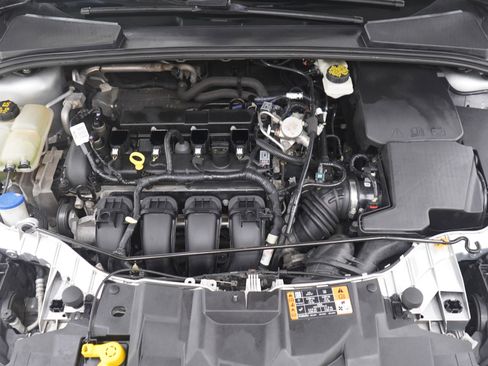 Used 2017 Ford Focus SE image 28