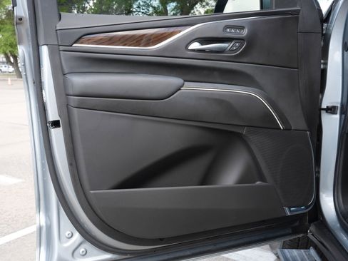 Certified 2024 Cadillac Escalade Sport Platinum w/ LPO, ONYX Package AWD/4WD image 19