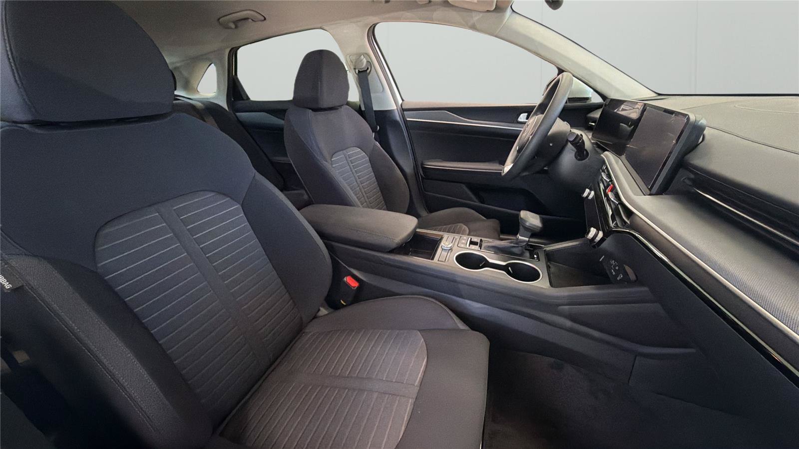 New 2026 Kia K5 LXS FWD image 14