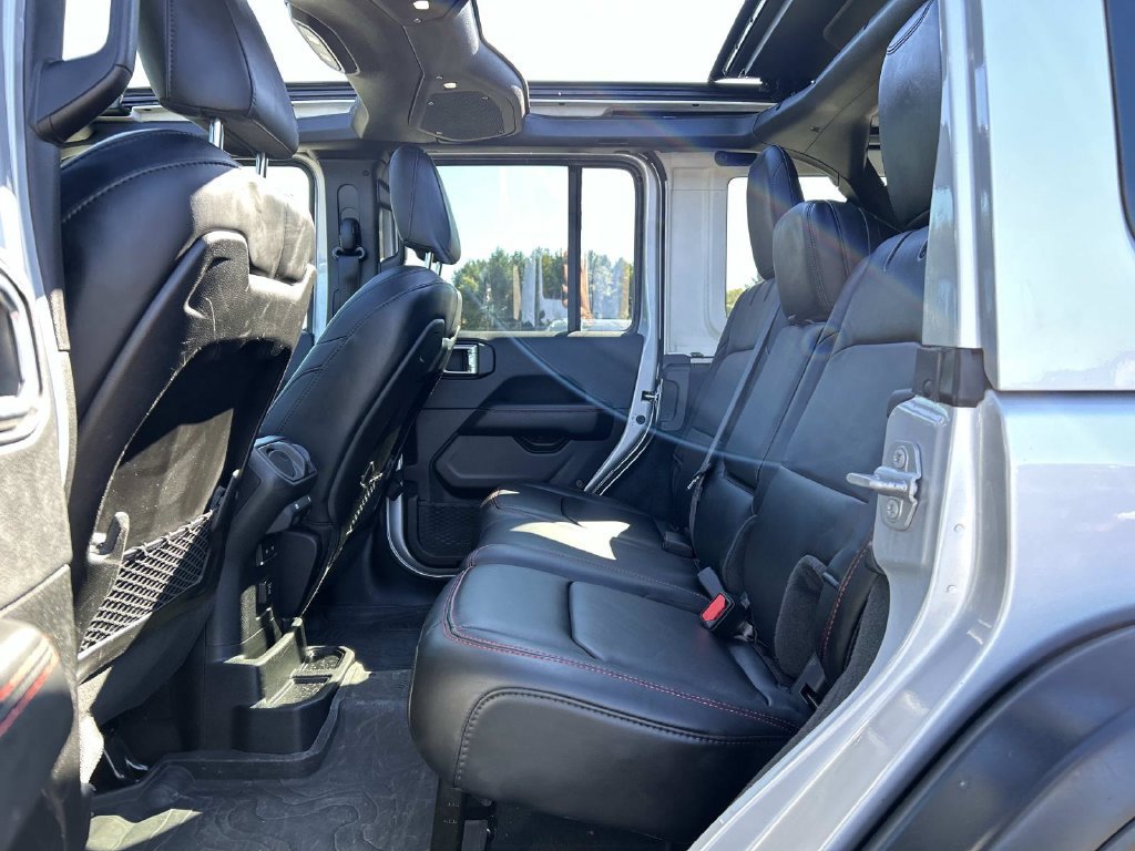 Certified 2024 Jeep Wrangler Unlimited Rubicon w/ Convenience Group AWD/4WD image 14