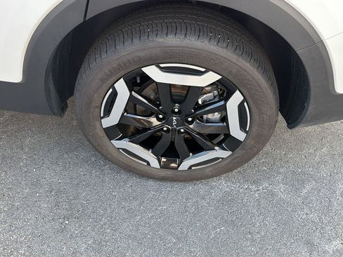 Used 2025 Kia Telluride S FWD image 38