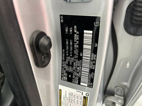Used 2021 Toyota 4Runner SR5 AWD/4WD image 34
