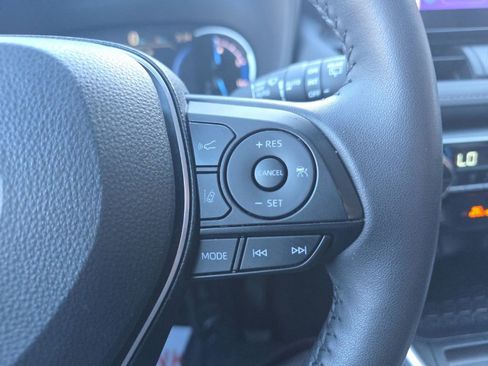 Used 2025 Toyota RAV4 XLE image 27