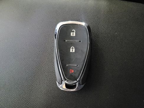 Used 2020 Chevrolet Equinox LT FWD image 32