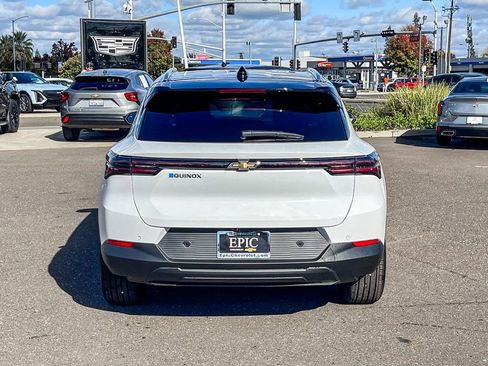 New 2026 Chevrolet Equinox EV LT image 3